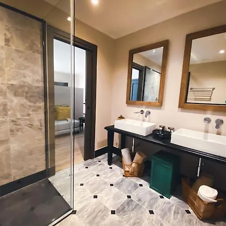 Polvese Luxury Estate *