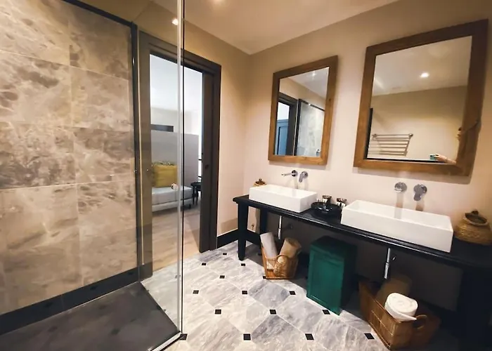 Polvese Luxury Estate *